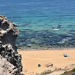Nomad's Surf & Sunset Haven, 2 Bedrooms, Santa Cruz شقة