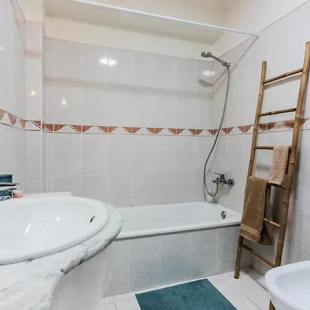 Nomad's Surf & Sunset Haven, 2 Bedrooms, Santa Cruz * Silveira (Lisbon)