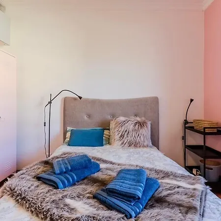 Nomad's Surf & Sunset Haven, 2 Bedrooms, Santa Cruz * Silveira (Lisbon)