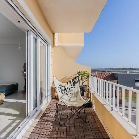 Nomad's Surf & Sunset Haven, 2 Bedrooms, Santa Cruz * Silveira (Lisbon)