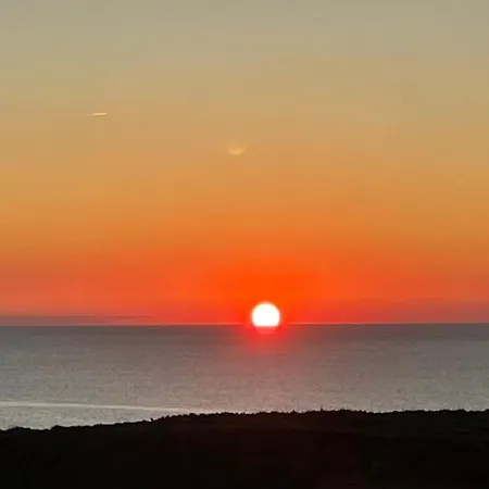Nomad's Surf & Sunset Haven, 2 Bedrooms, Santa Cruz * Silveira (Lisbon)