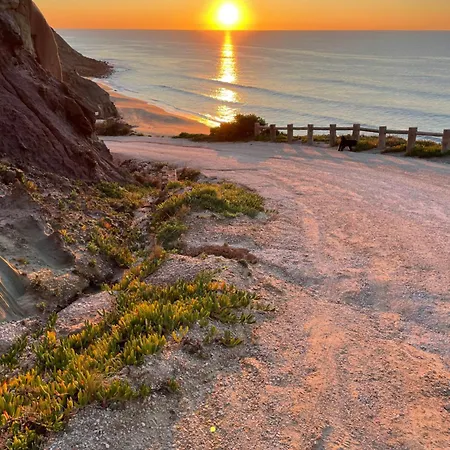 Nomad's Surf & Sunset Haven, 2 Bedrooms, Santa Cruz *