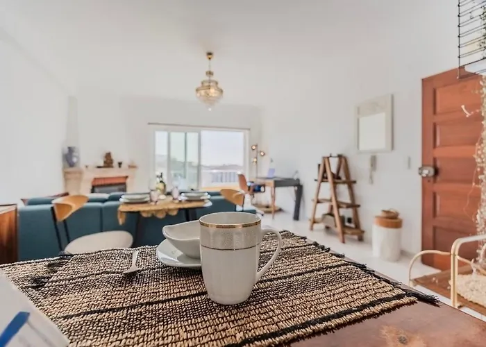 Nomad's Surf & Sunset Haven, 2 Bedrooms, Santa Cruz Silveira (Lisbon)